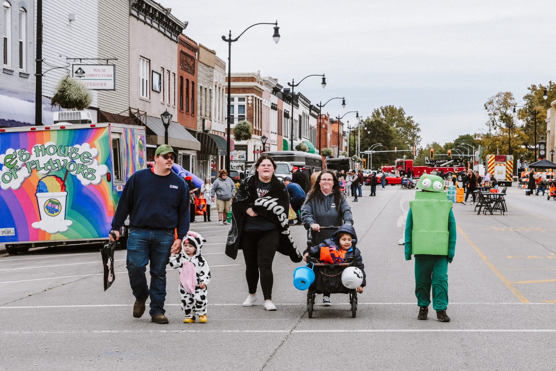 Litchfield Halloween Parade and Block Party community photo 12